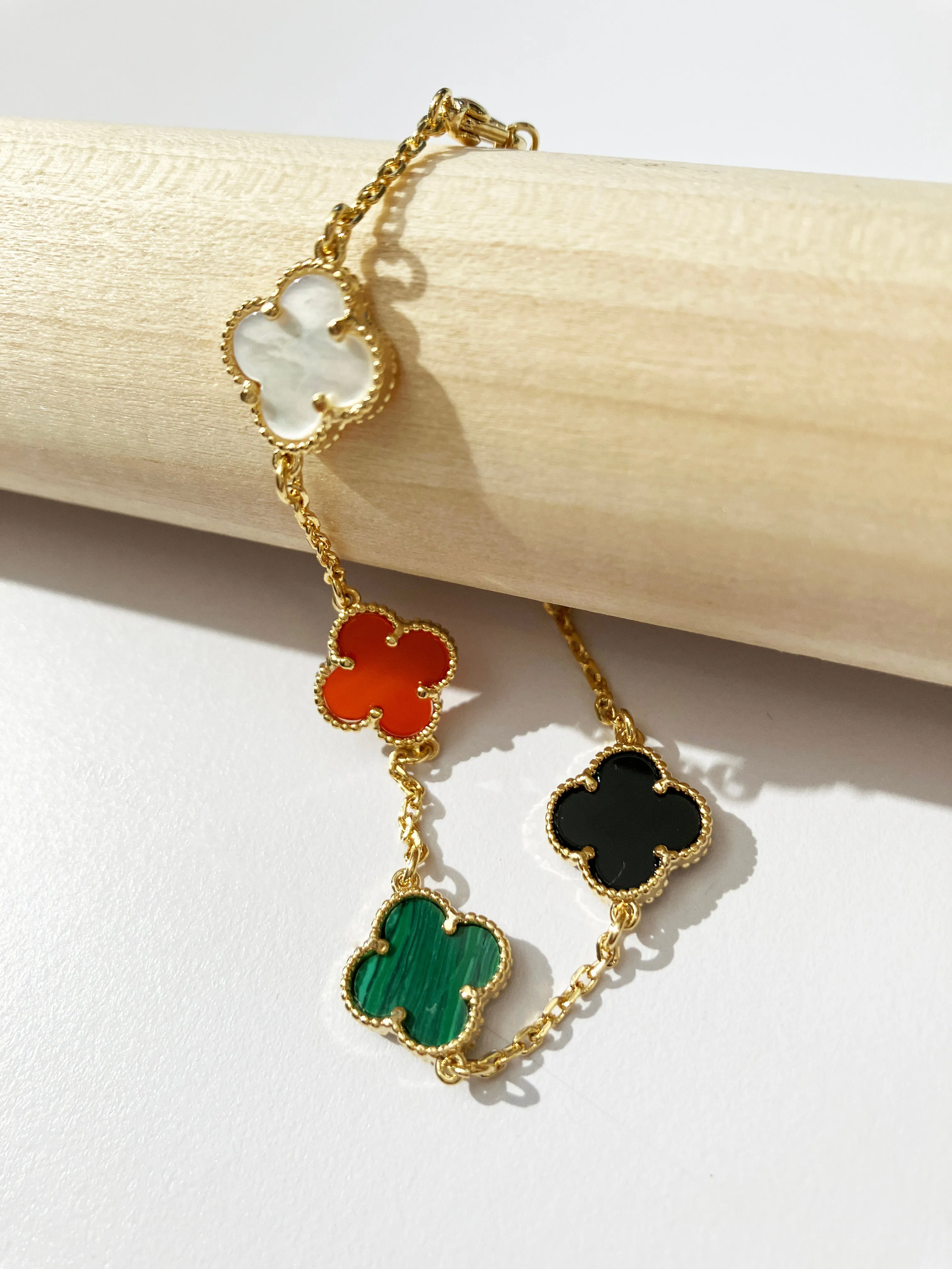 Adjustable Demi Onyx Quatrefoil Motif Ring in Gold