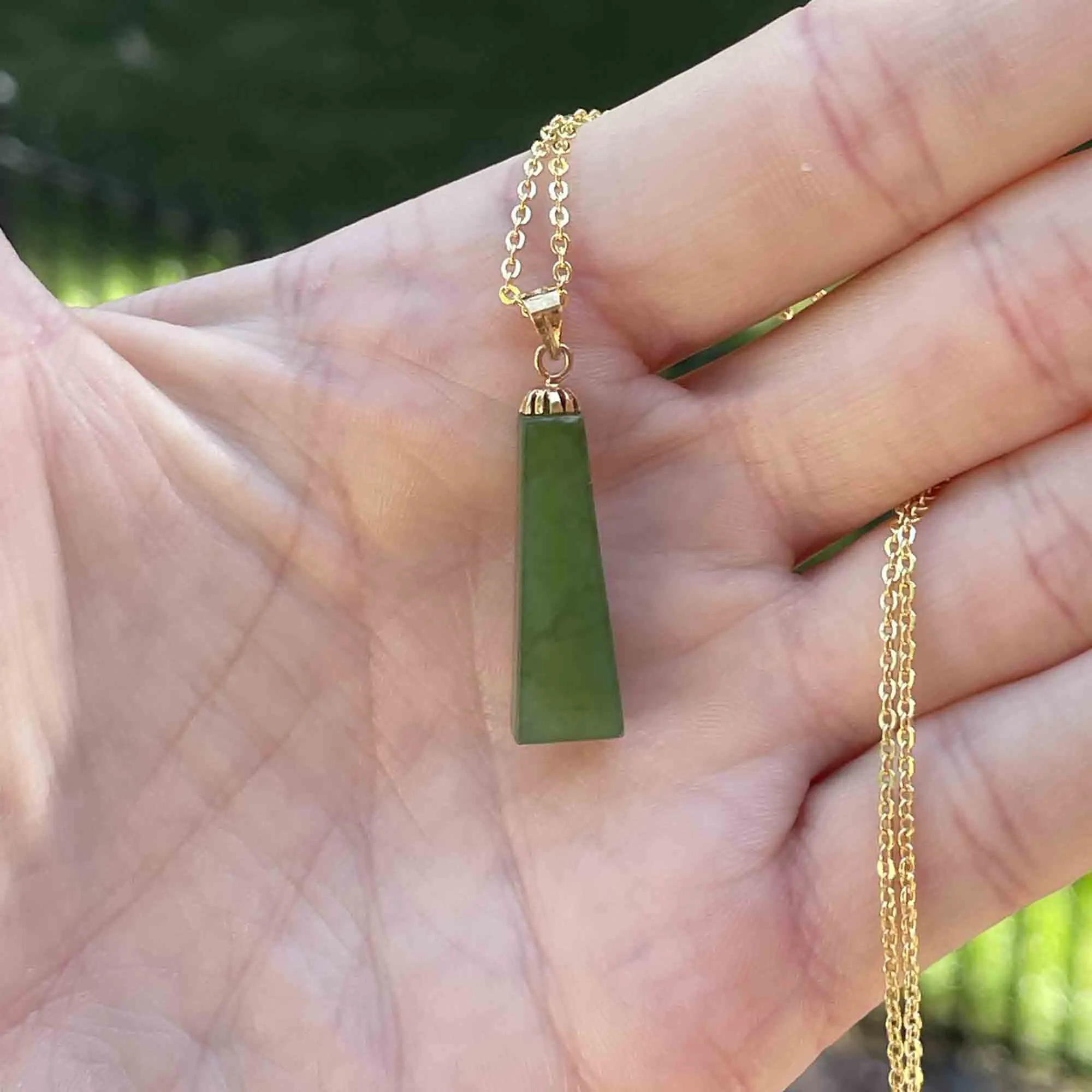 Edwardian Style 14K Gold Jade Pendant Necklace