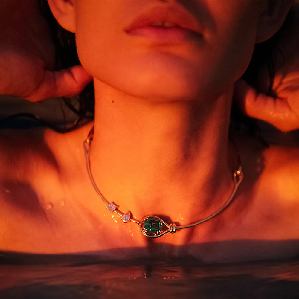 Emerald Choker Necklace