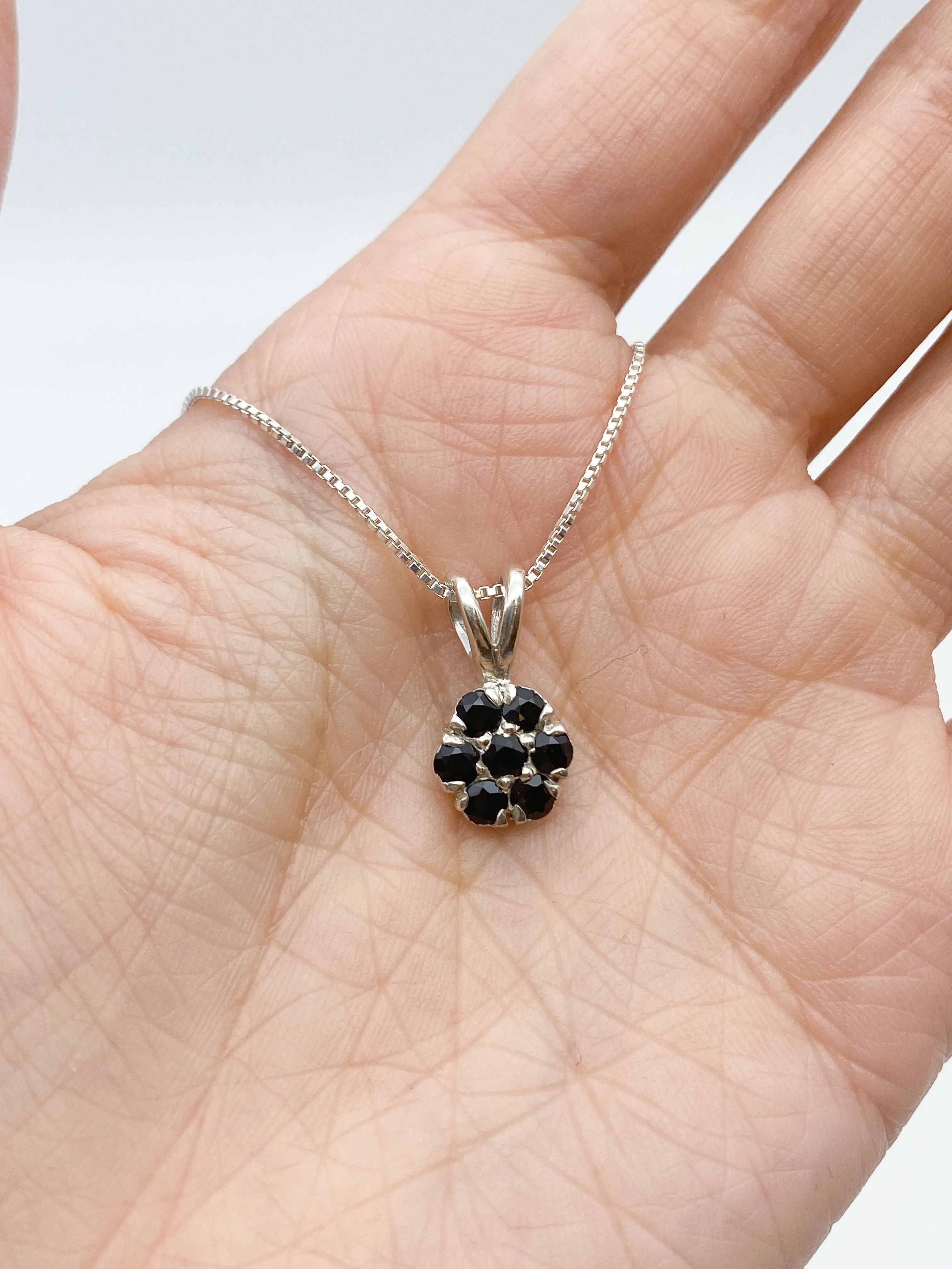 Flower Onyx Pendant - Black Onyx Necklace - Silver Daisy Necklace