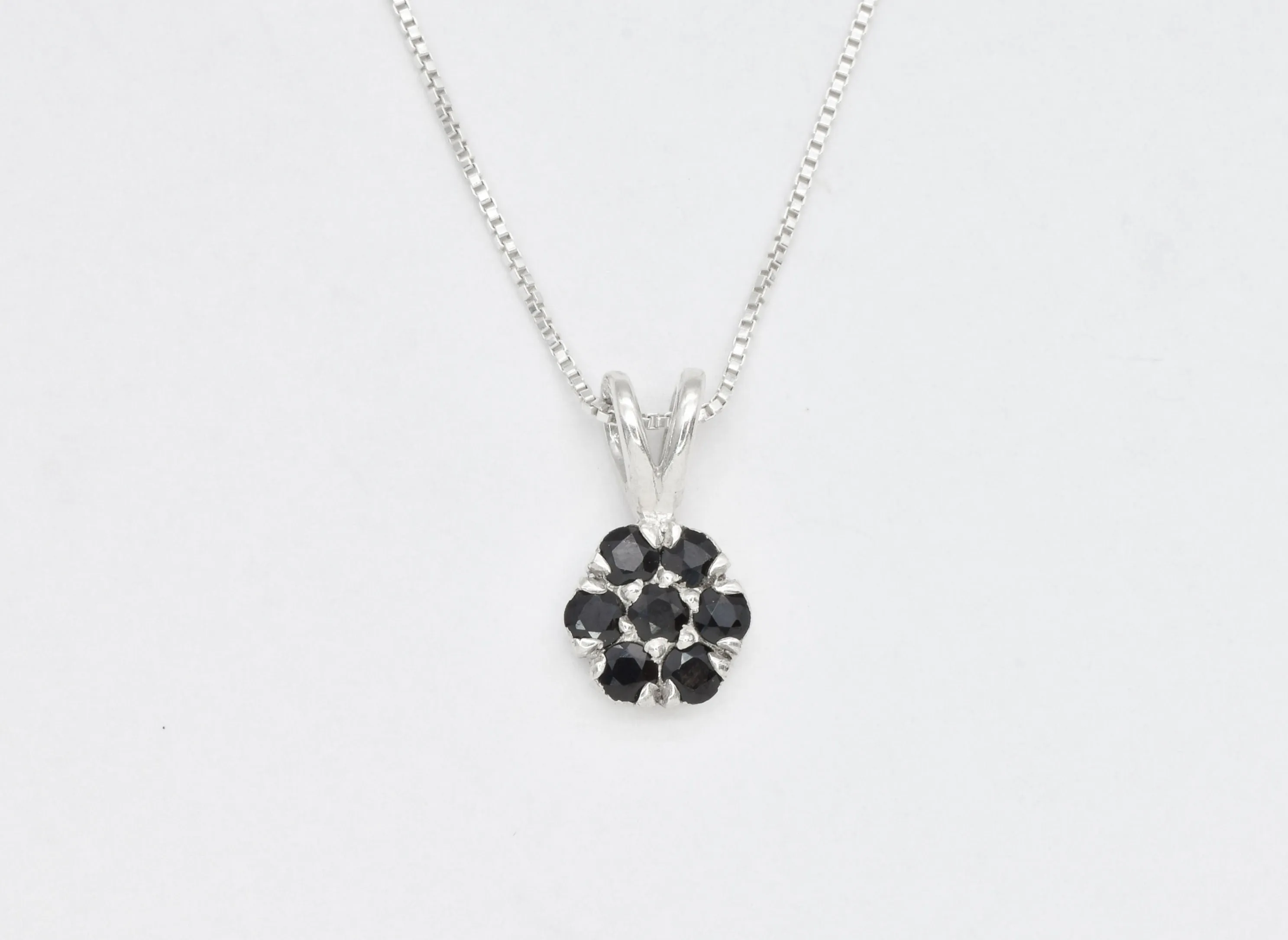 Flower Onyx Pendant - Black Onyx Necklace - Silver Daisy Necklace