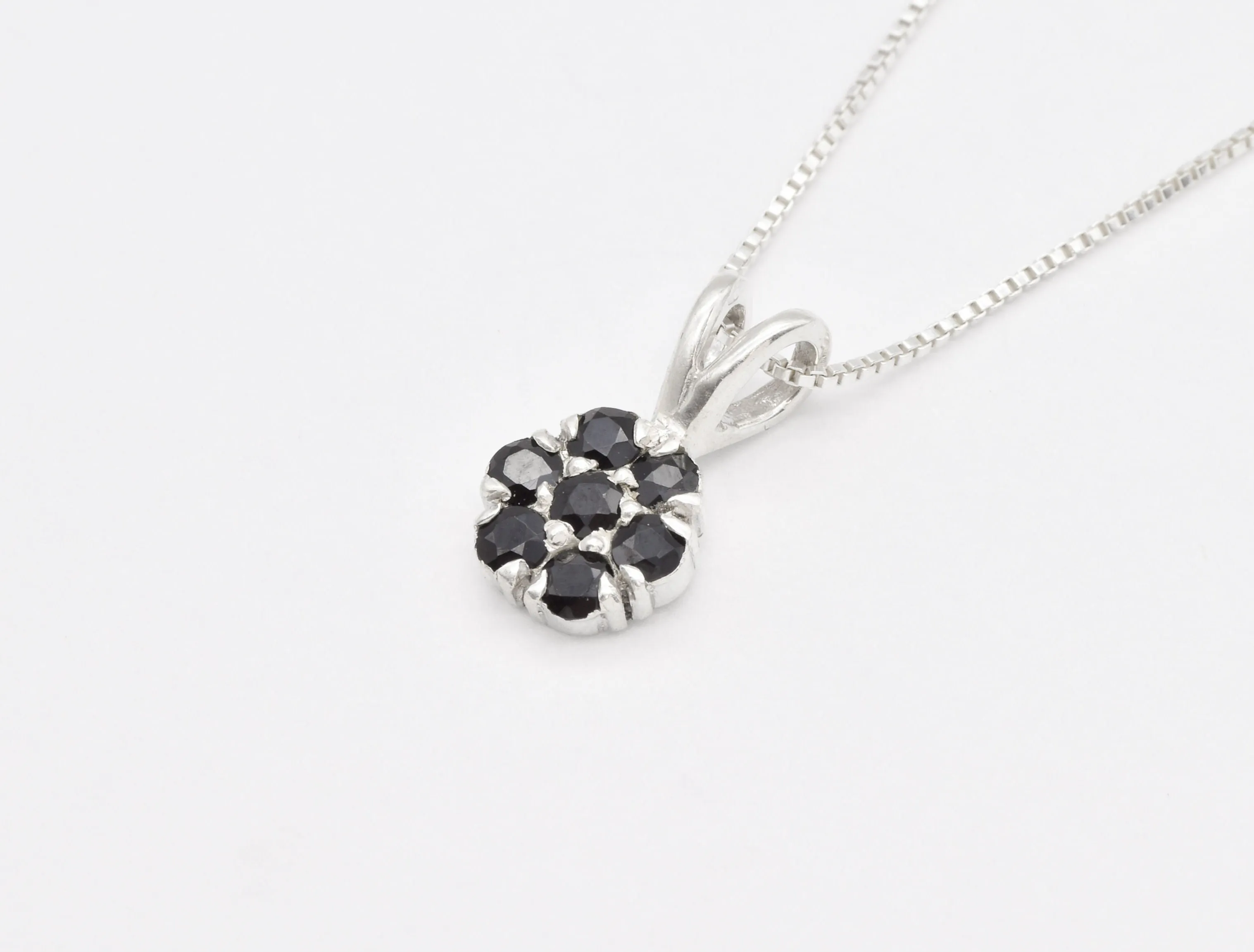 Flower Onyx Pendant - Black Onyx Necklace - Silver Daisy Necklace