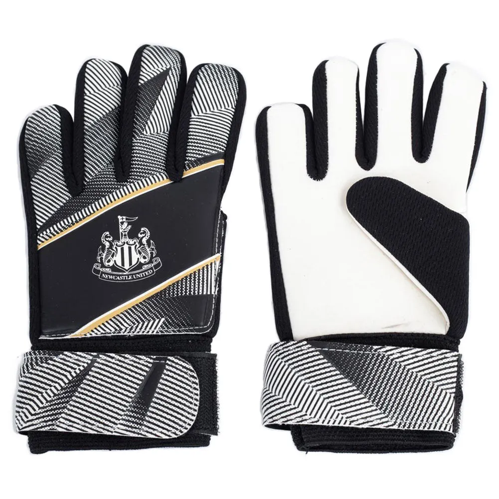 Newcastle United FC Youth Goalkeeper Gloves