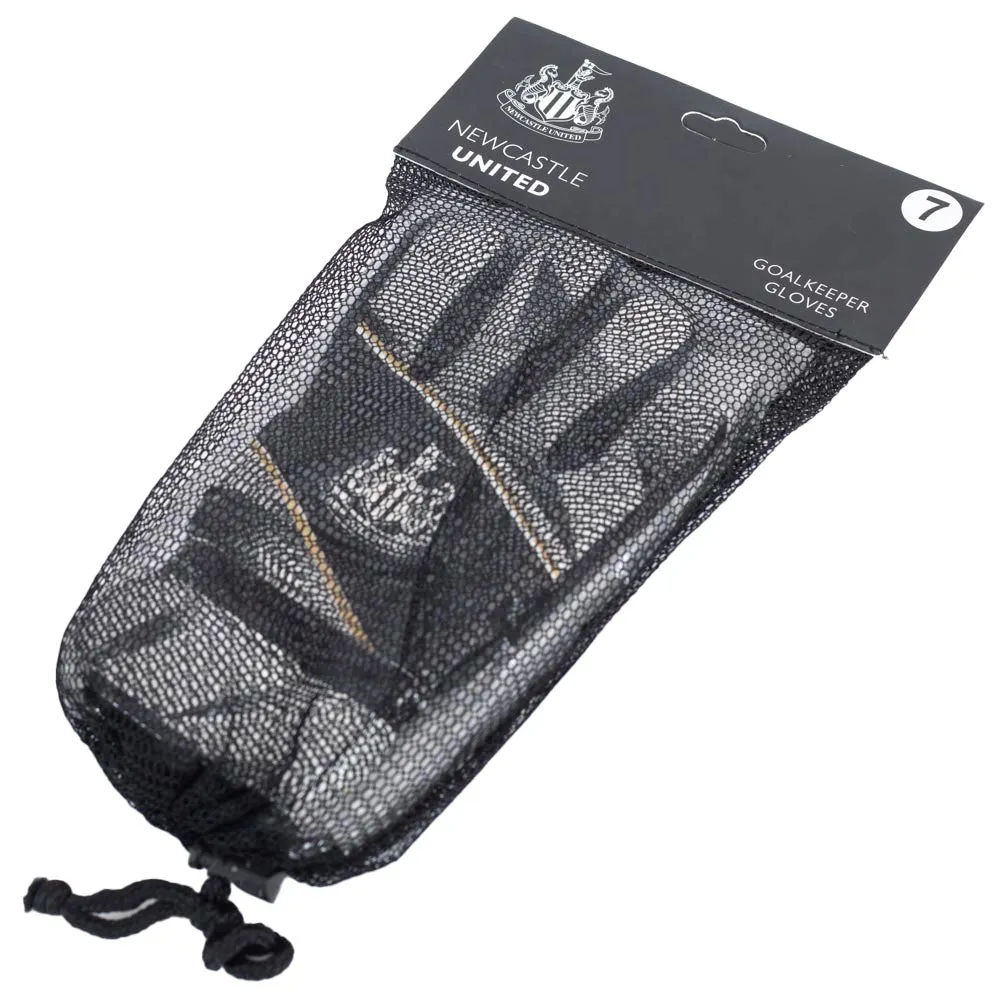 Newcastle United FC Youth Goalkeeper Gloves