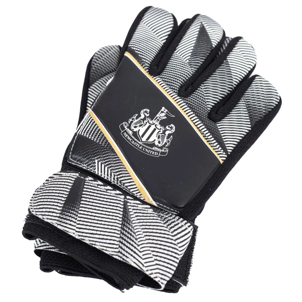 Newcastle United FC Youth Goalkeeper Gloves