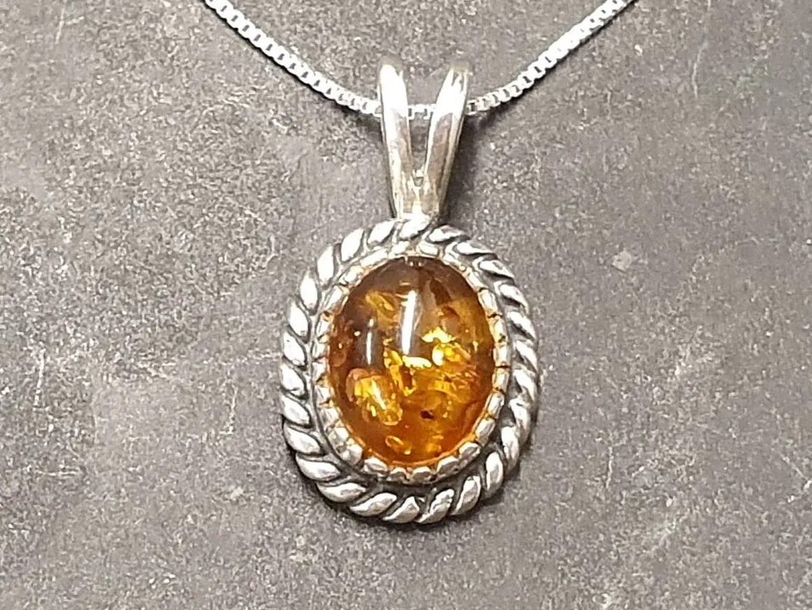 Rectangle Mosaic Lady Pendant in Vintage style