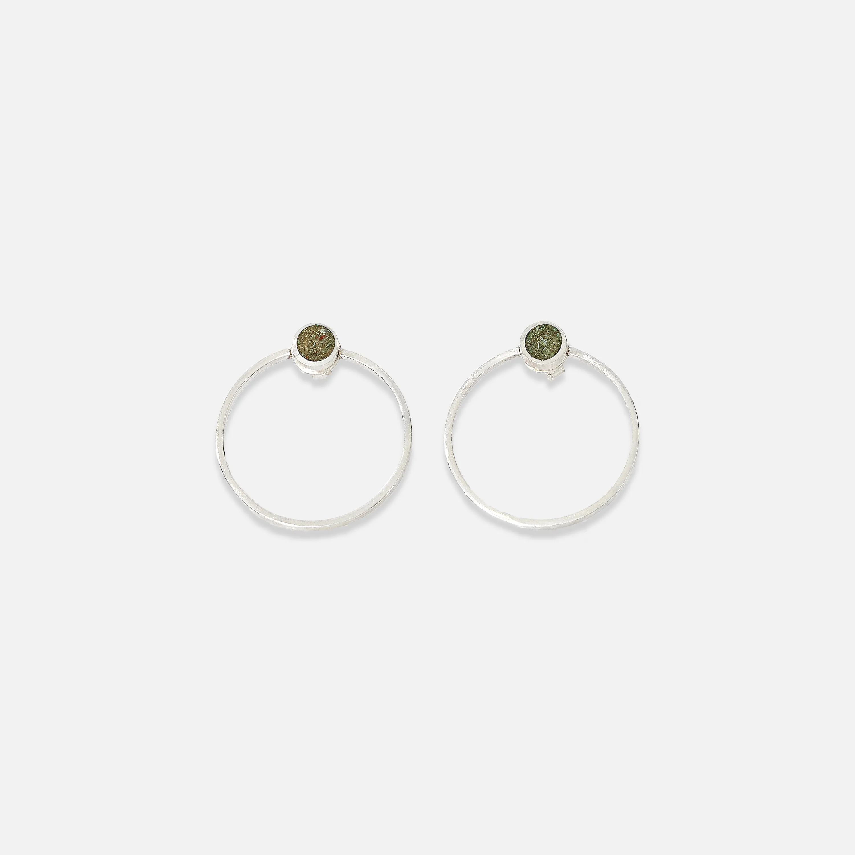 Small Zamen Studs