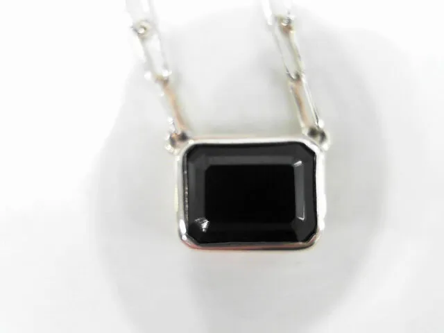 SS EMERALD SHAPE BLACK SPINEL