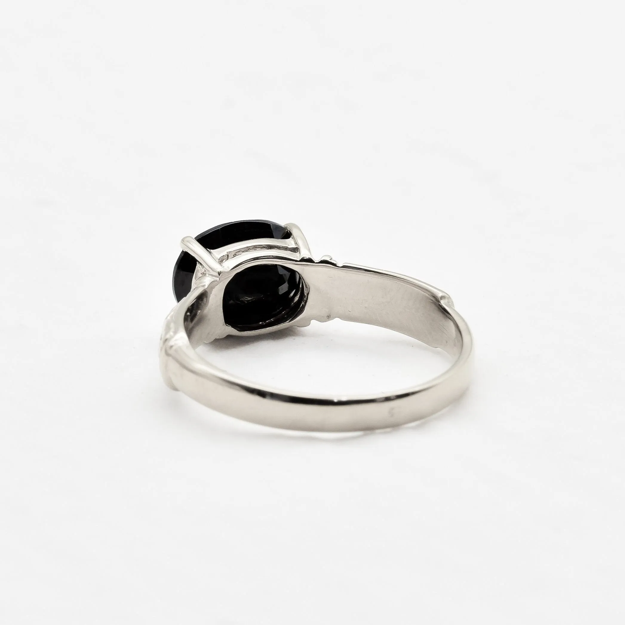 Tribal Onyx Ring - Black Boho Ring - Horizontal Oval Ring
