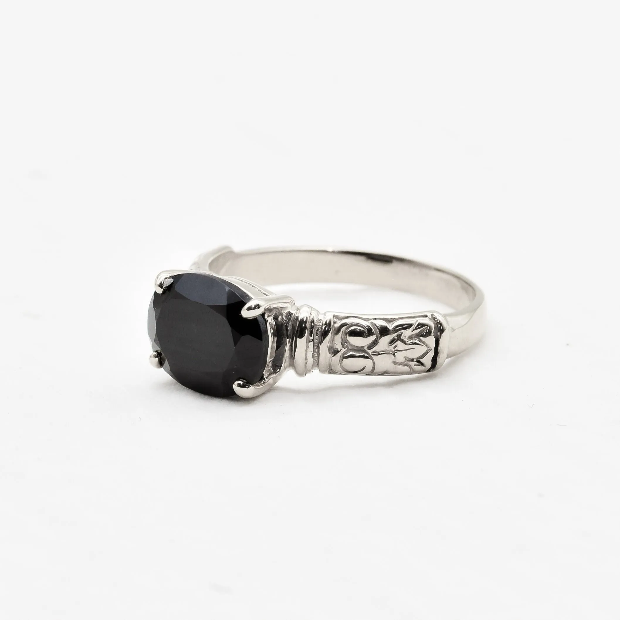 Tribal Onyx Ring - Black Boho Ring - Horizontal Oval Ring