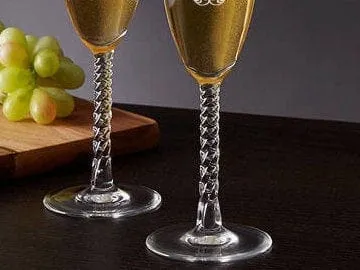Wifey and Hubby Custom Set of 2 Champagne Wedding Flutes, Personalized Engraved Champagne Glasses, Toasting Glasses, Mr and Mrs Wedding Gift